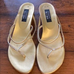 Stuart Weitzman size 11 sandal gold